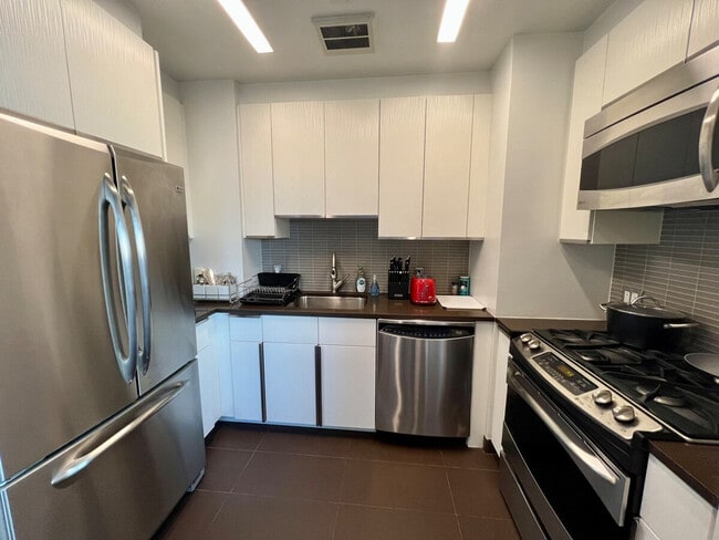 1886 Broadway in New York, NY - Building Photo - Building Photo