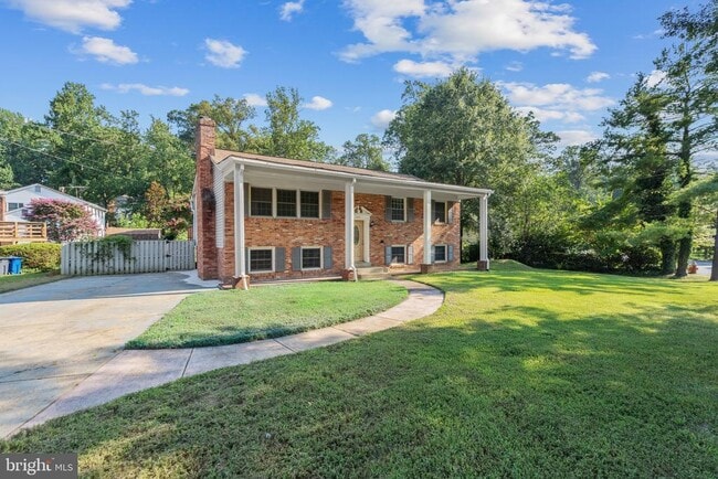 7515 Pleasant Way in Annandale, VA - Building Photo - Building Photo
