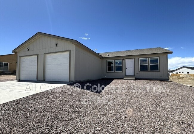 property at 690 E Hahns Peak Ave