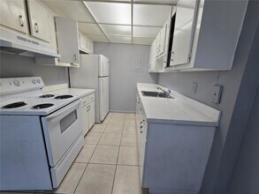 405 SW 13th Pl in Deerfield Beach, FL - Foto de edificio - Building Photo