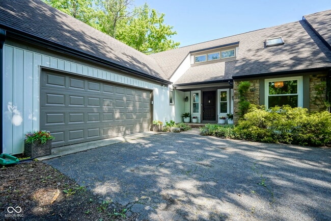 property at 858 Cedar Wood