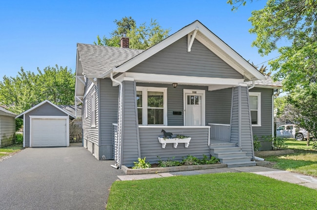 property at 1059 Larkin Ave