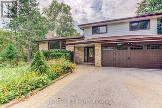 19190 Centre St in East Gwillimbury, ON - Building Photo - Building Photo