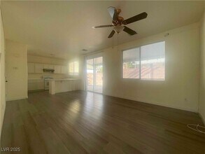 9504 Windborne Ave in Las Vegas, NV - Building Photo - Building Photo