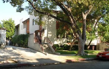 604-606 N Kenwood St in Glendale, CA - Building Photo - Building Photo