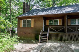 121 Noel Ann Ct in Cary, NC - Building Photo