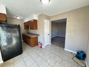 230 SE 121st Rd in Warrensburg, MO - Building Photo - Building Photo