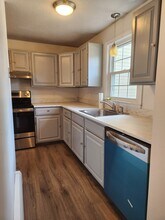 56 Durham Rd, Unit 56 Durham Rd #33 Dover NH in Dover, NH - Building Photo - Building Photo