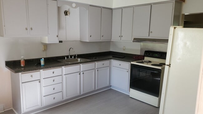 property at 1107 Baxter Ave