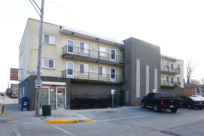 Mixed Use - 6719 W Pershing Rd, Stickney, IL in Stickney, IL - Building Photo - Primary Photo