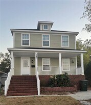 843 W 51st St in Norfolk, VA - Building Photo