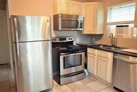 623 E 28th St photo'