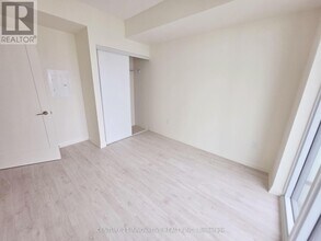 8960-8960 Jane St in Vaughan, ON - Building Photo - Building Photo