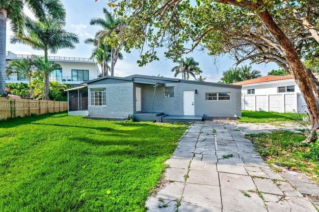 326 191st St in Sunny Isles Beach, FL - Building Photo - Building Photo