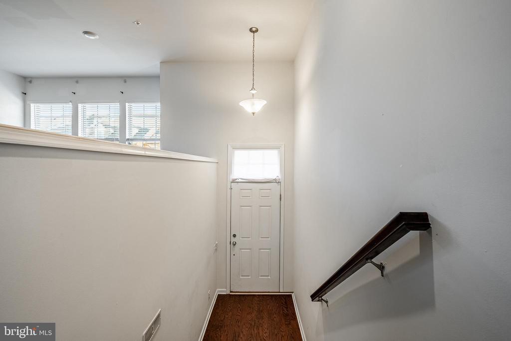 33 Addison Ln in Malvern, PA - Building Photo