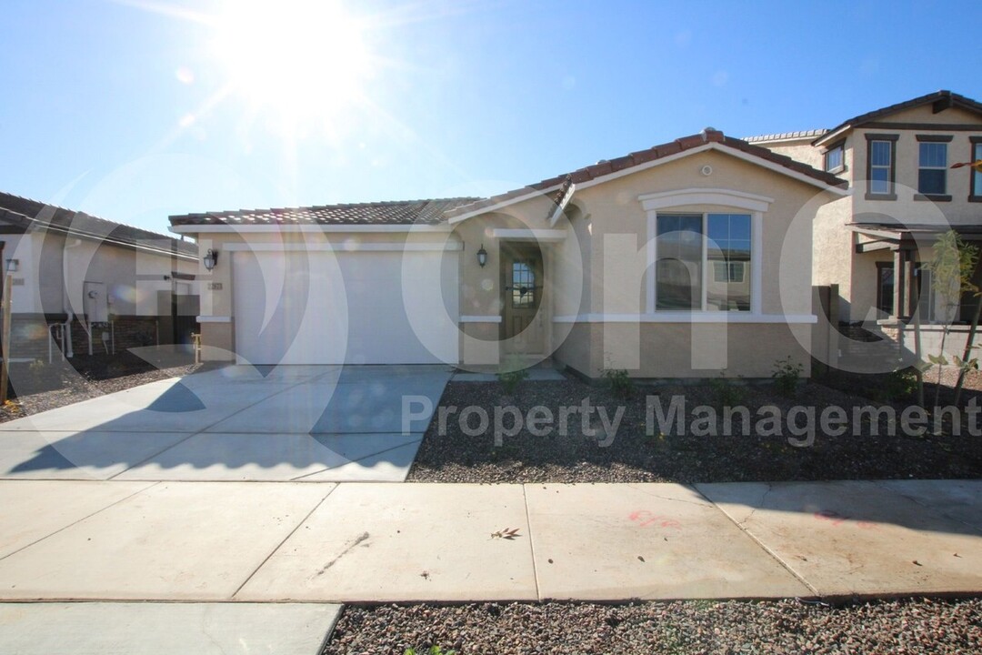 22873 E Happy Rd in Queen Creek, AZ - Building Photo