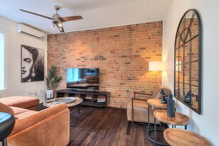 1099 Rue Anderson in Montréal, QC - Building Photo