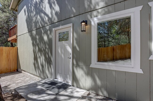 1445 NW Portland Ave in Bend, OR - Building Photo - Building Photo