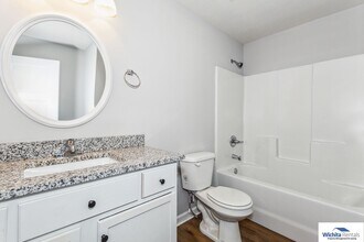 201 S Meridian Ave in Wichita, KS - Building Photo - Building Photo