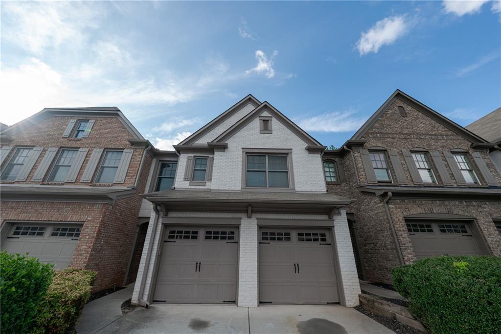 4995 Berkeley Oak Dr in Norcross, GA - Foto de edificio