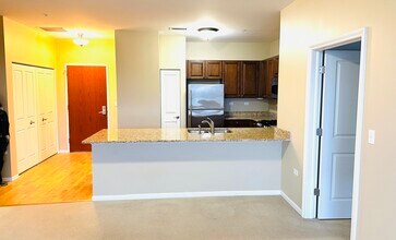 801 Village Center Dr in Burr Ridge, IL - Building Photo - Building Photo