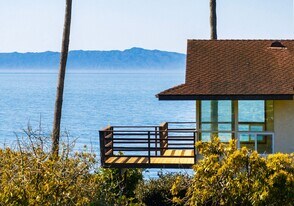 3029 Sea Cliff in Santa Barbara, CA - Building Photo