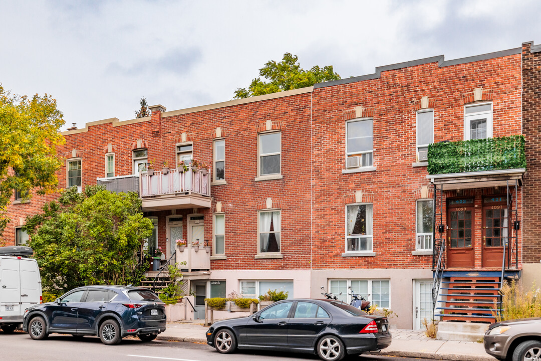 4105 Décarie Boul in Montréal, QC - Building Photo