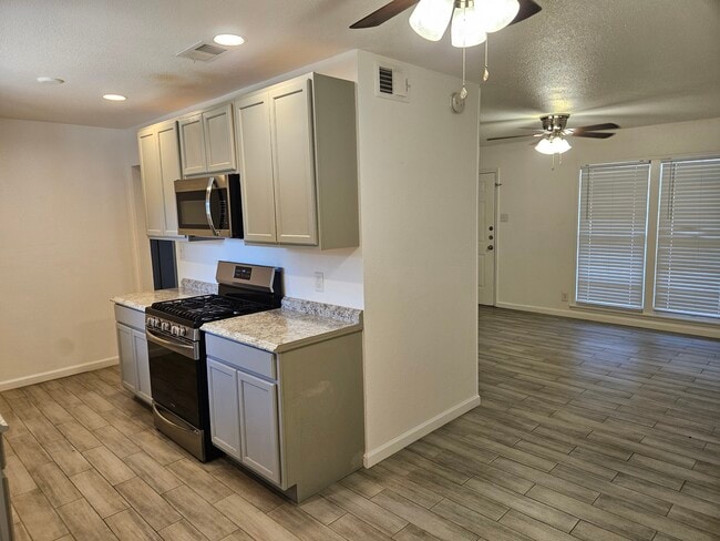 property at 1007 Utopia Ln