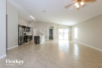 2937 SW Moody Terrace in Port St. Lucie, FL - Foto de edificio - Building Photo