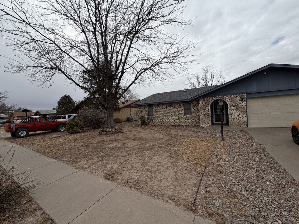 2706 Park Dr in Roswell, NM - Building Photo
