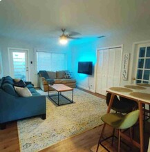 700 SE 14th Ct in Fort Lauderdale, FL - Building Photo - Building Photo