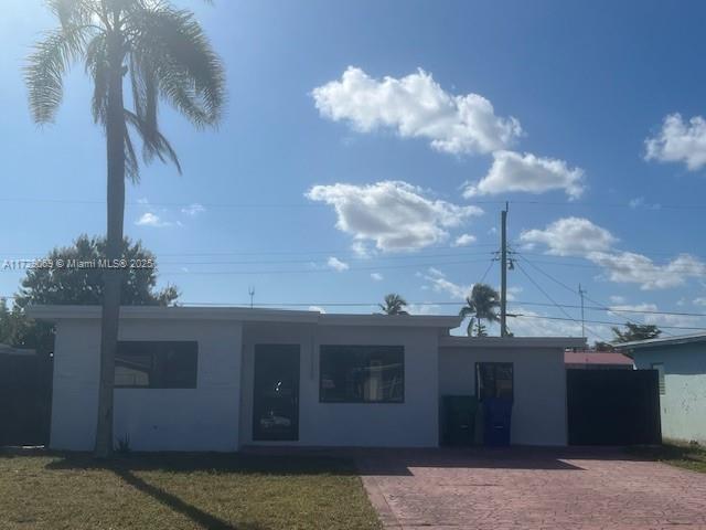 6308 SW 22nd St in Miramar, FL - Building Photo