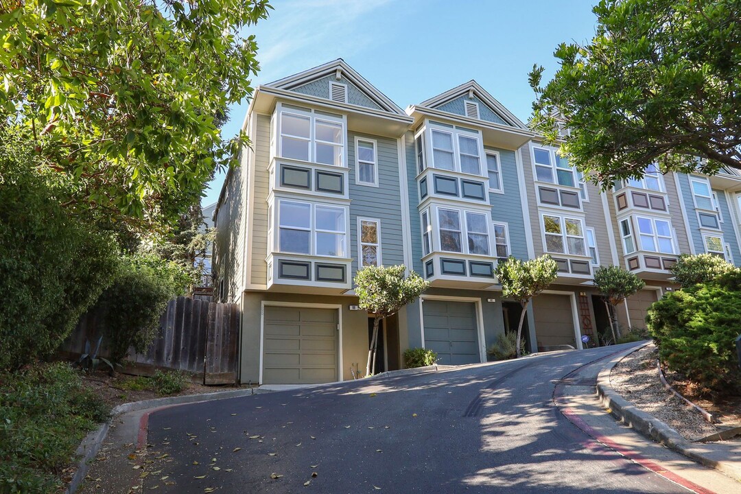 86 Blair Terrace in San Francisco, CA - Building Photo