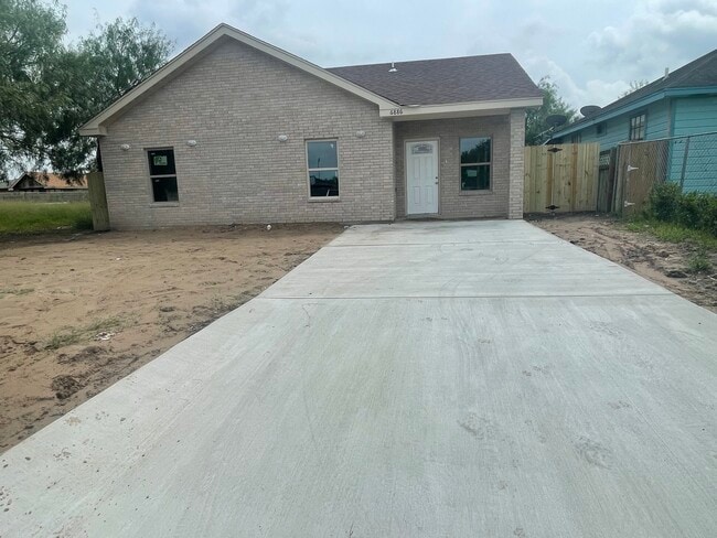 property at 6886 Los Arboles