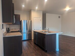 1518 Sepia Ave in Longmont, CO - Foto de edificio - Building Photo