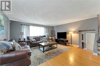40 Cromwell Crescent in Hamilton, ON - Building Photo - Building Photo