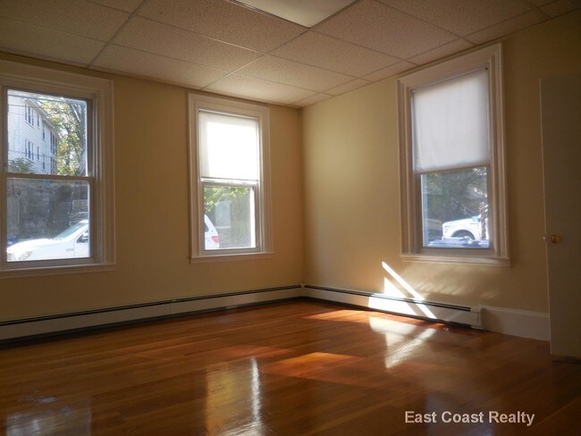 172 Bigelow St-Unit -20R in Boston, MA - Building Photo - Building Photo