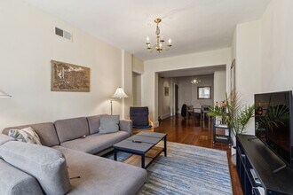 2201 Chestnut St, Unit 404 in Philadelphia, PA - Foto de edificio - Building Photo