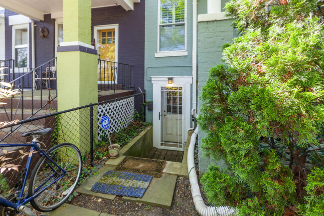 52 Channing St NW in Washington, DC - Building Photo - Building Photo