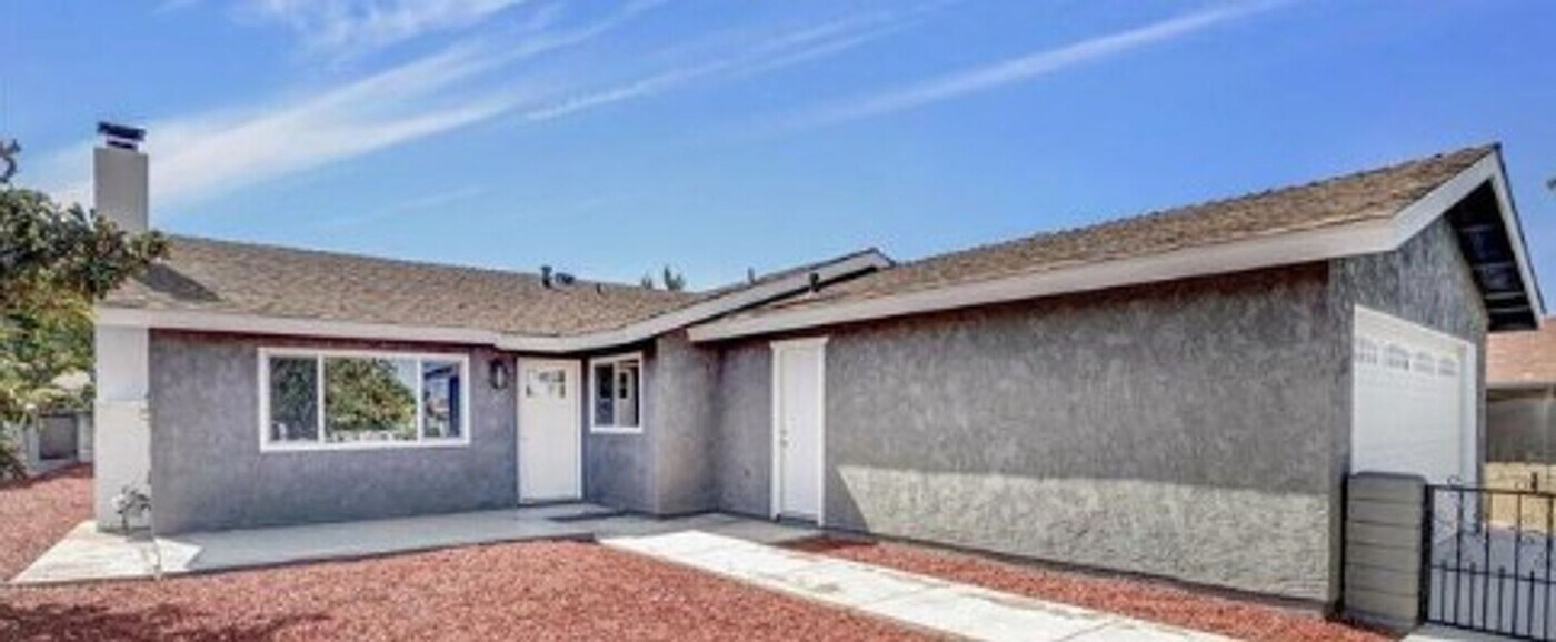 5325 Bonita Dr in San Diego, CA - Building Photo