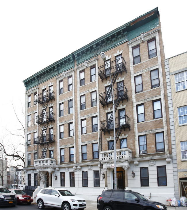 100  Hart Street in Brooklyn, NY - Building Photo - Building Photo