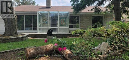 50 Larkfield Dr in Toronto, ON - Building Photo - Building Photo