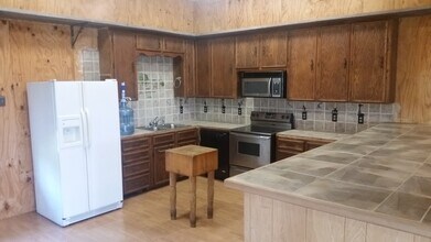 727 Indian Mound Rd in Spicewood, TX - Building Photo - Building Photo