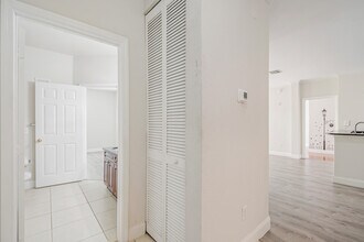 3611 Conroy Rd in Orlando, FL - Building Photo - Building Photo