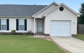 3514 Clovis Ct in Hope Mills, NC - Building Photo