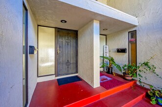 30747 Calle Chueca in San Juan Capistrano, CA - Foto de edificio - Building Photo
