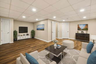 1122 Shamrock Way in Monroe, NJ - Building Photo - Building Photo
