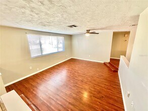 5702 Moog Rd in Holiday, FL - Building Photo - Building Photo