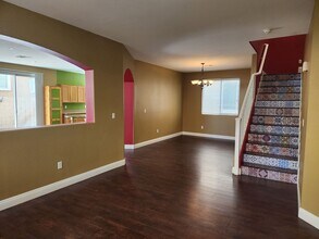 502 Foster Springs Rd in Las Vegas, NV - Building Photo - Building Photo