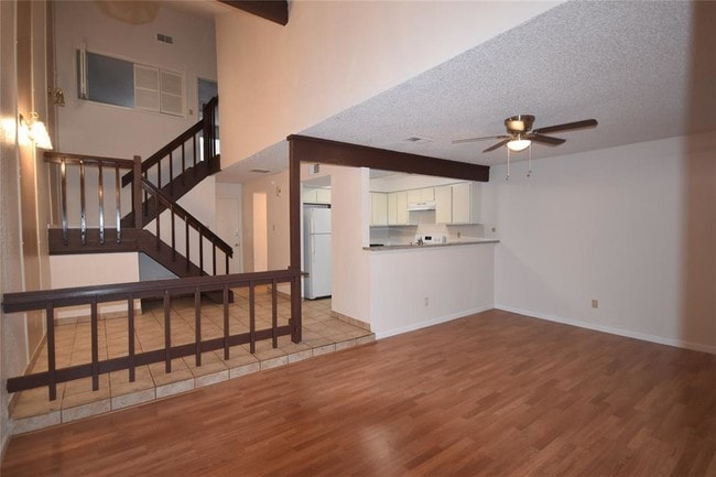 13009 Greenway Chase Ct in Houston, TX - Foto de edificio - Building Photo